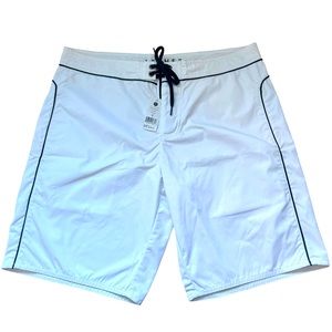 Aether Size 32 Mens White Polyester NWT Shorts